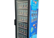 FREEZER DISPLAY WITH LIGHT UNIT